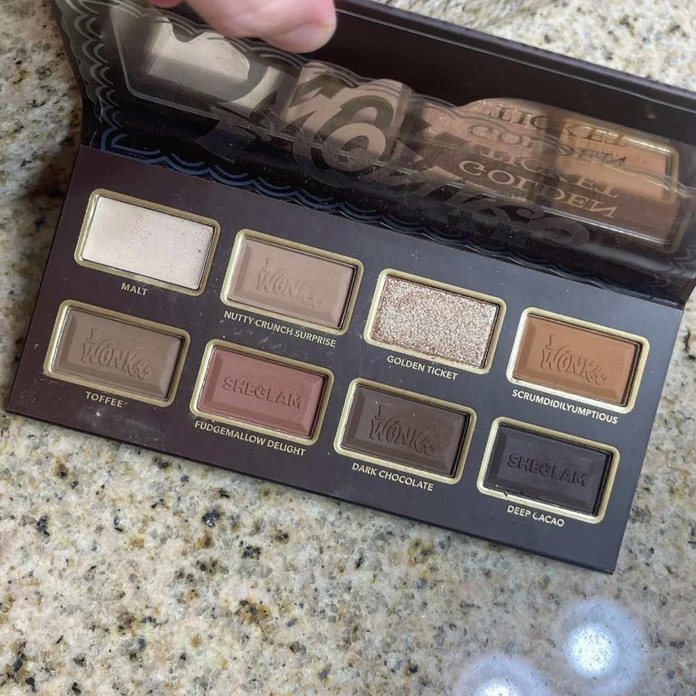 Wonka Bar Neutral Matte Shimmer Glitter Eyeshadow Palette
